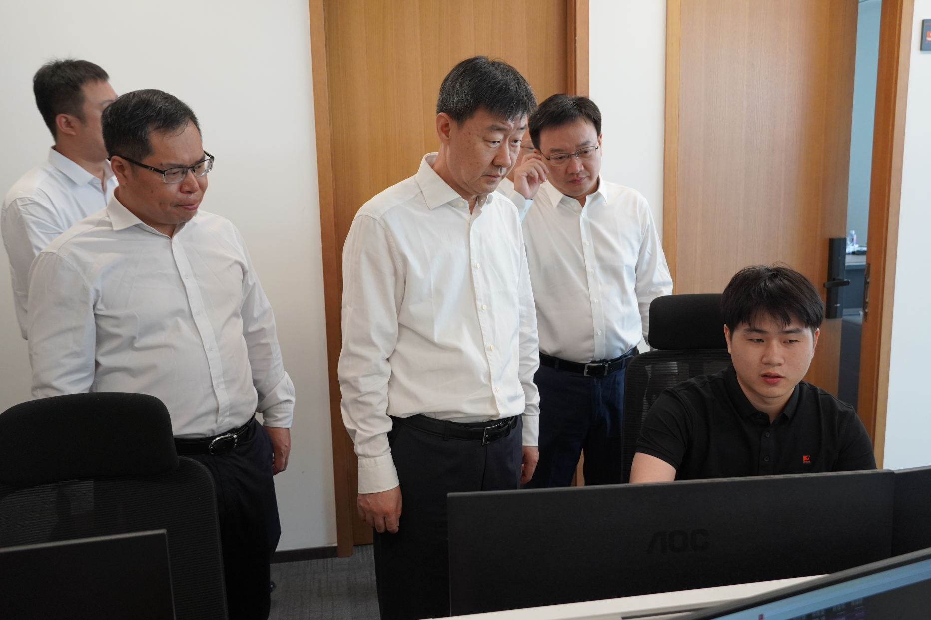 張曉海到金控深圳公司、深圳貴金屬公司調(diào)研